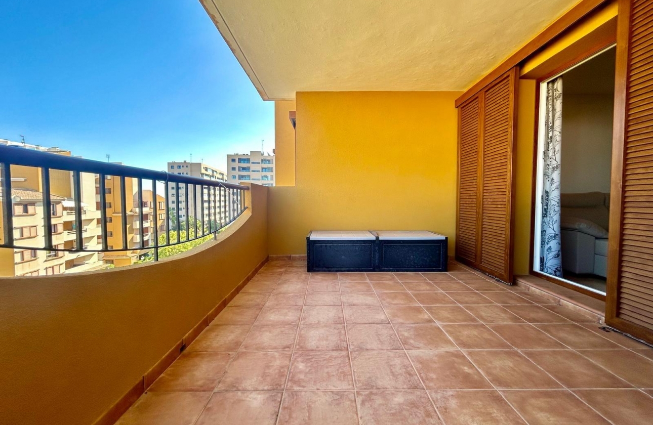 Resale - Apartment - Torrevieja - Punta prima