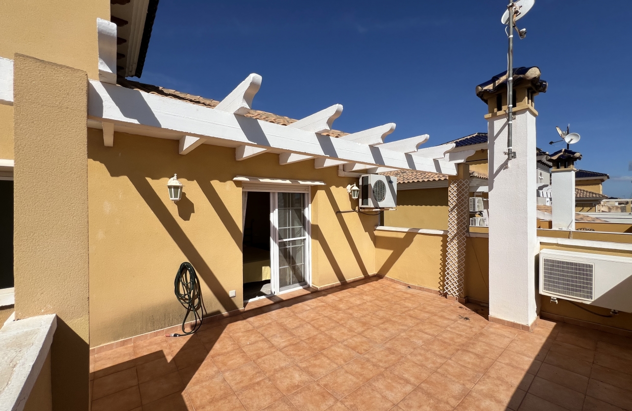 Resale - Villa - Orihuela Costa - La Zenia