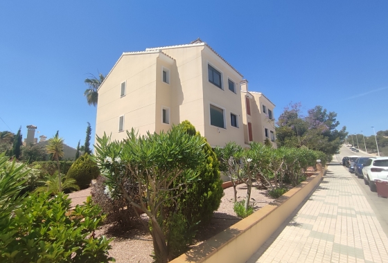 Resale - Apartment - Orihuela Costa - Campoamor Golf