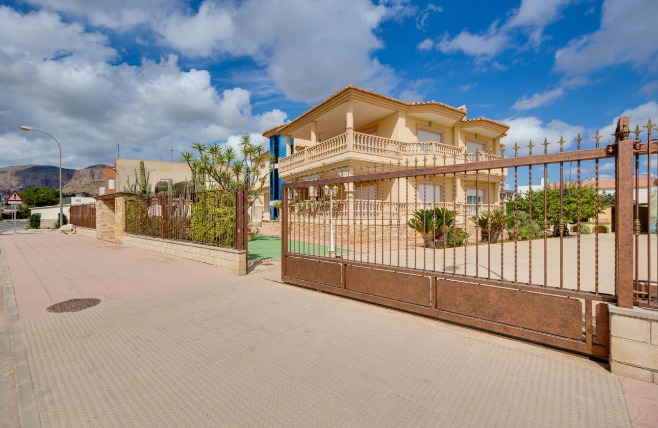 Rynek wtórny - Detached House / Villa - Orihuela - Hurchillo