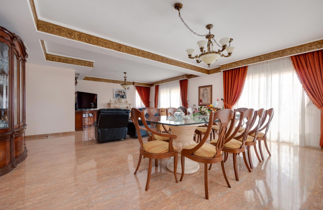 Rynek wtórny - Detached House / Villa - Orihuela - Hurchillo