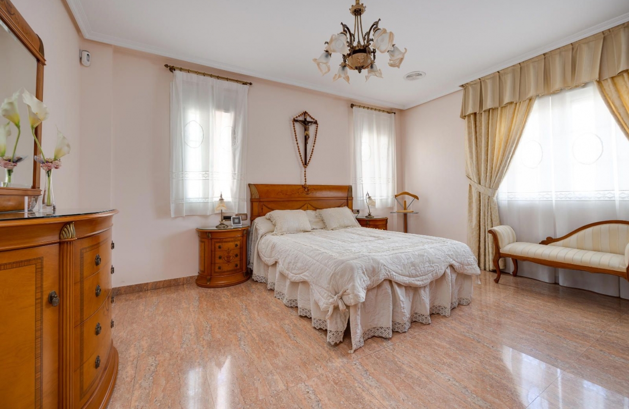 Rynek wtórny - Detached House / Villa - Orihuela - Hurchillo