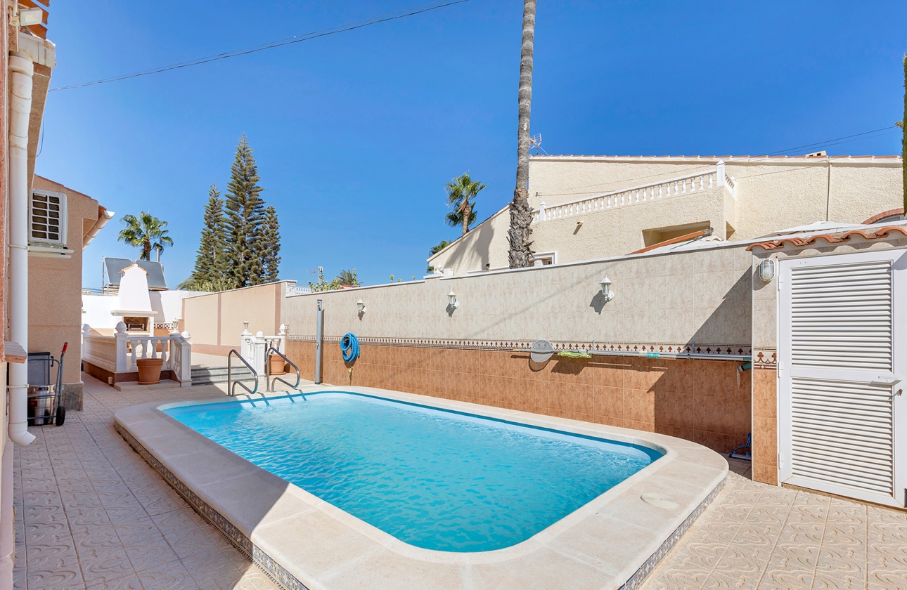 Resale - Villa - Torrevieja - La siesta