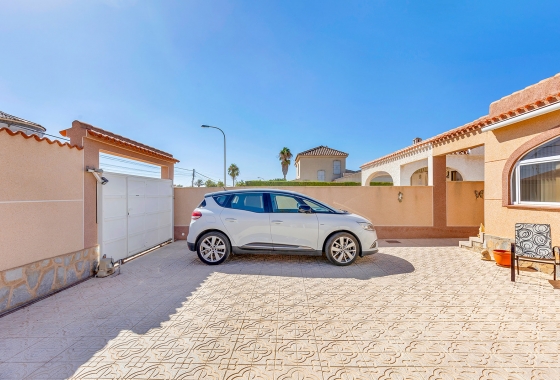 Resale - Villa - Torrevieja - La siesta