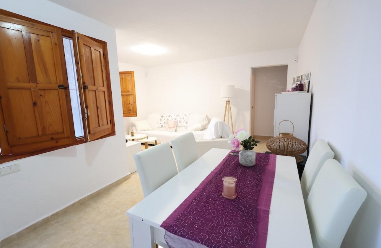 Resale - Bungalow - Orihuela Costa - Cabo Roig