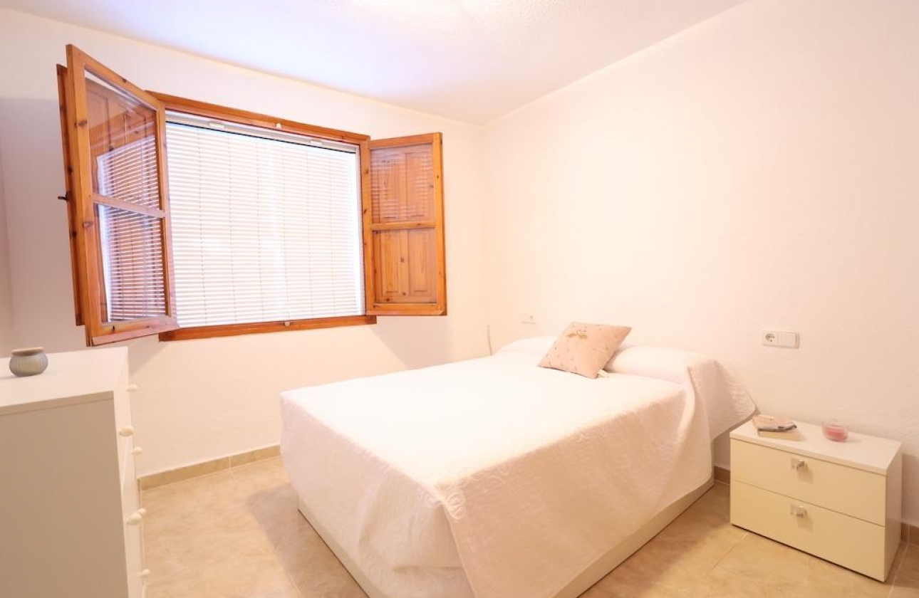 Resale - Bungalow - Orihuela Costa - Cabo Roig