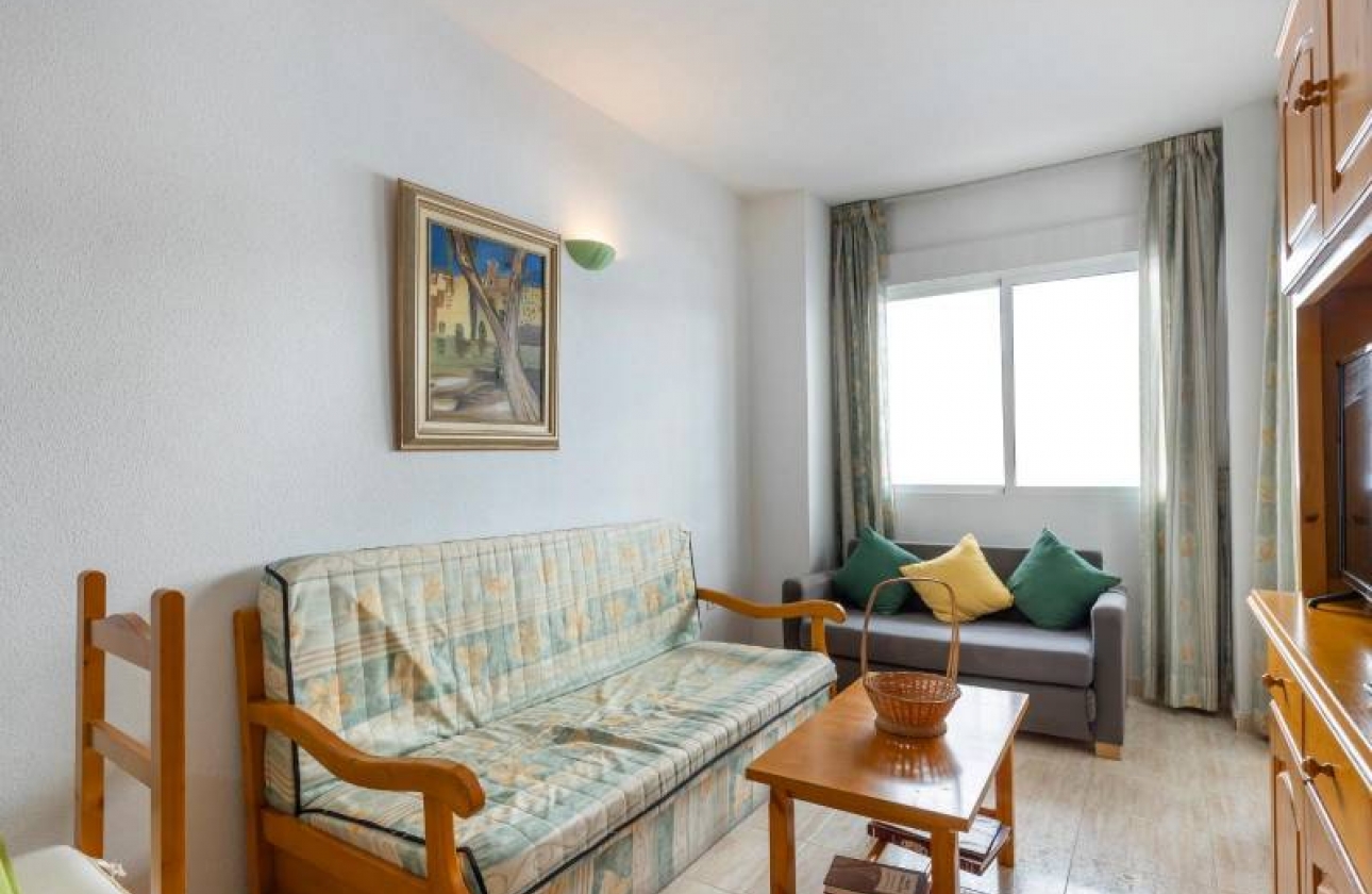 Resale - Apartment - Torrevieja - Estacion de autobuses