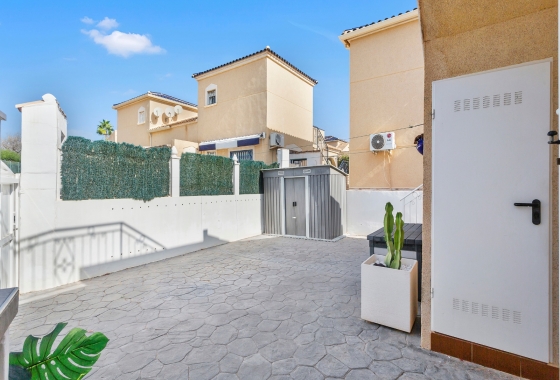 Resale - Villa - Torrevieja - Los Altos