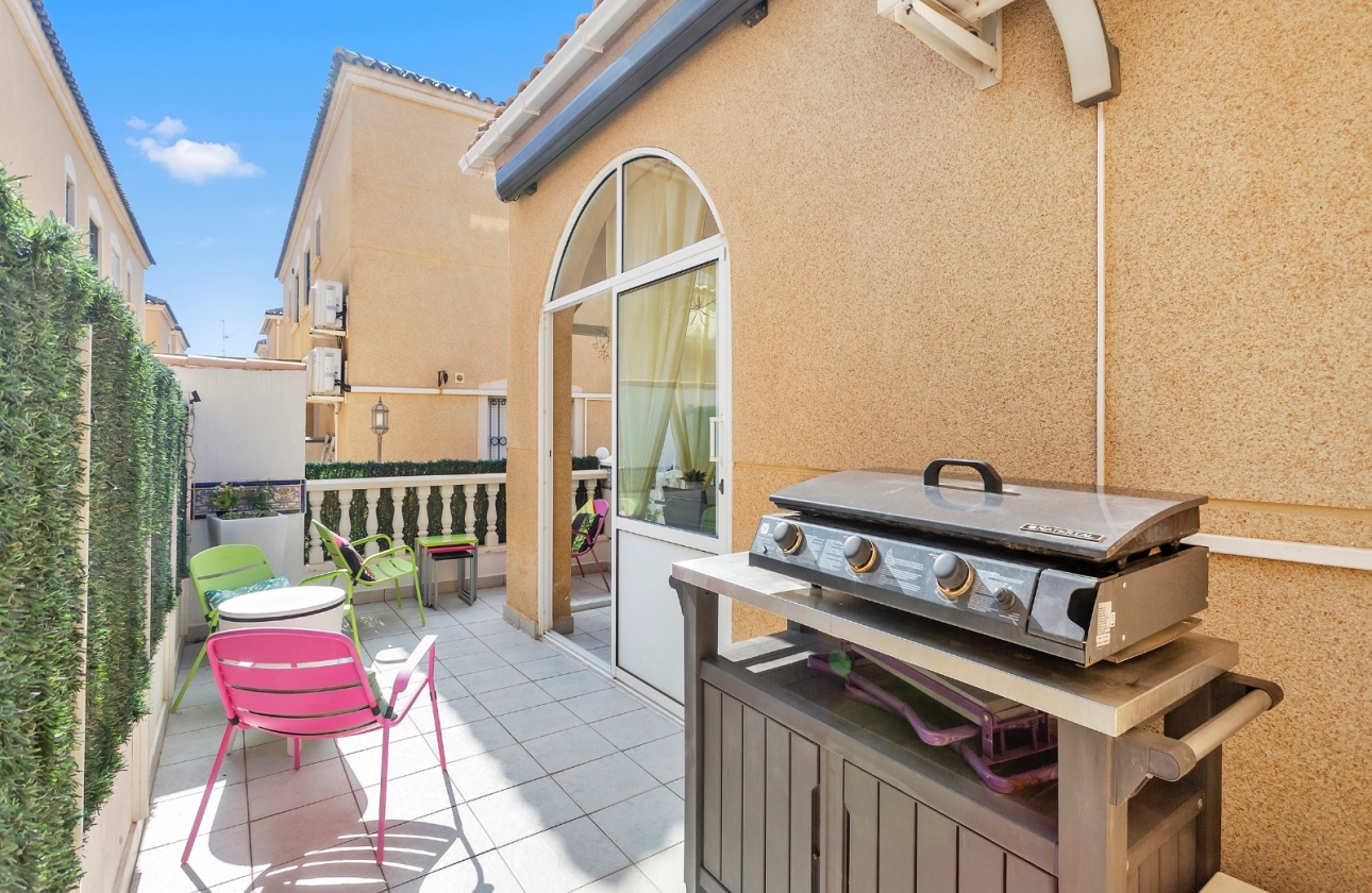 Resale - Villa - Torrevieja - Los Altos