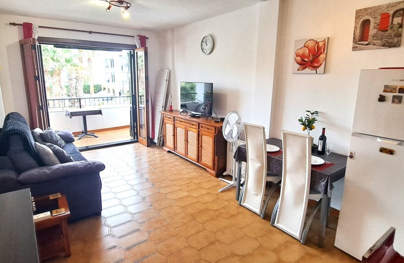 Resale - Apartment - Orihuela Costa - Villamartín