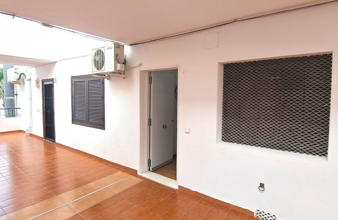 Resale - Apartment - Orihuela Costa - Villamartín