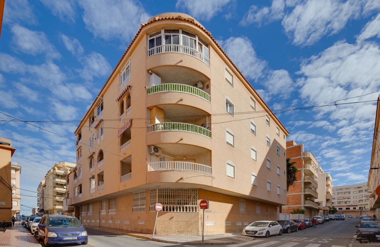 Resale - Apartment - Torrevieja - Centro