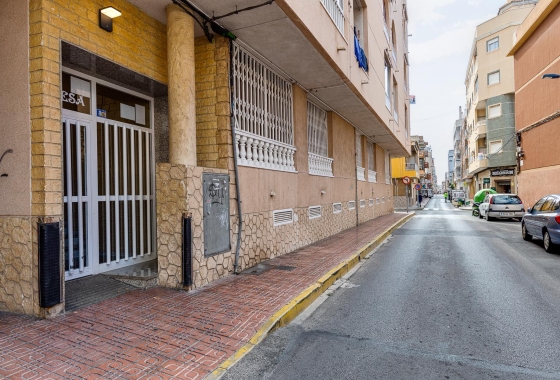 Resale - Apartment - Torrevieja - Centro