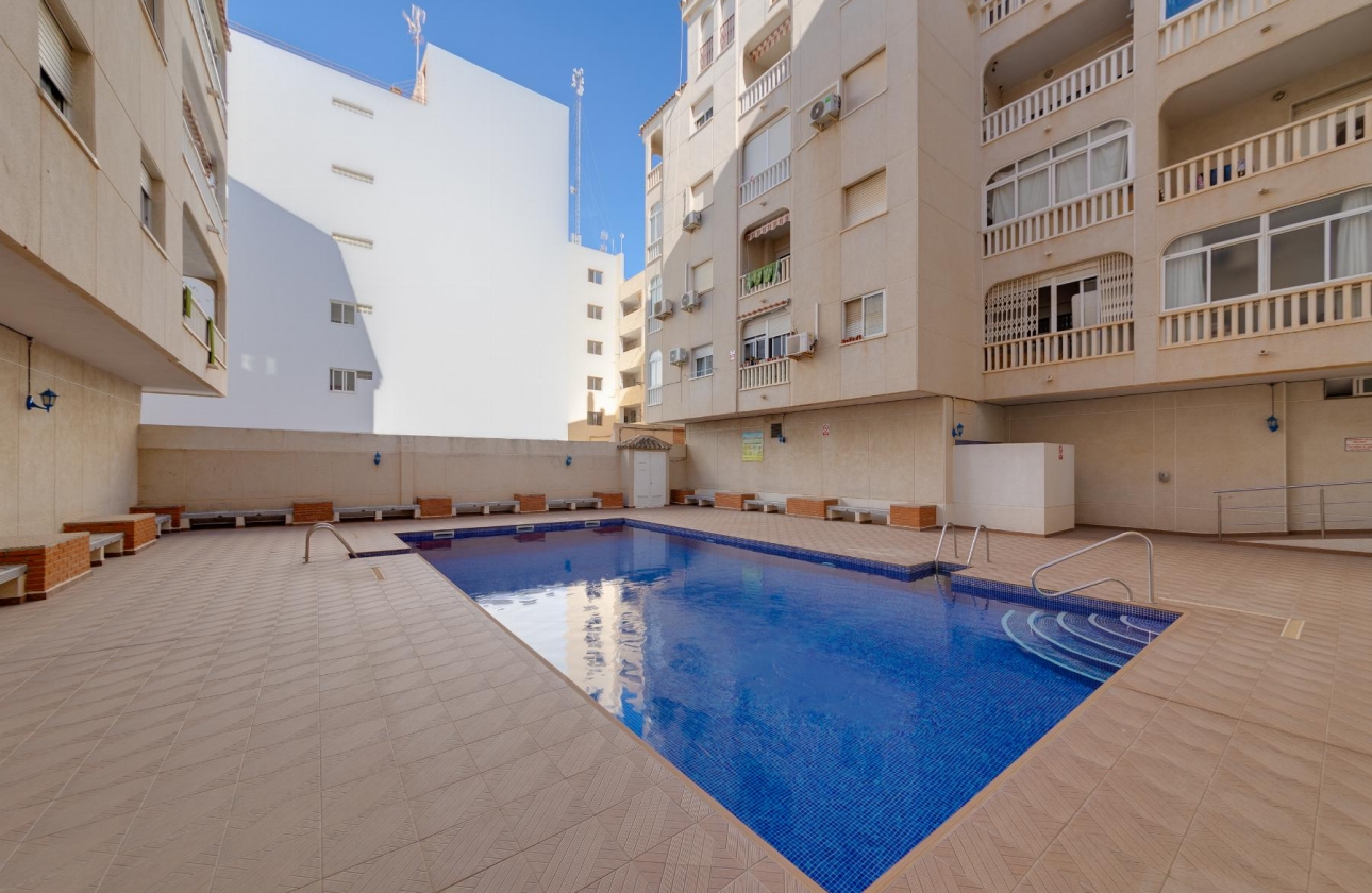 Rynek wtórny - Apartament - Torrevieja - Playa De Los Naufragos