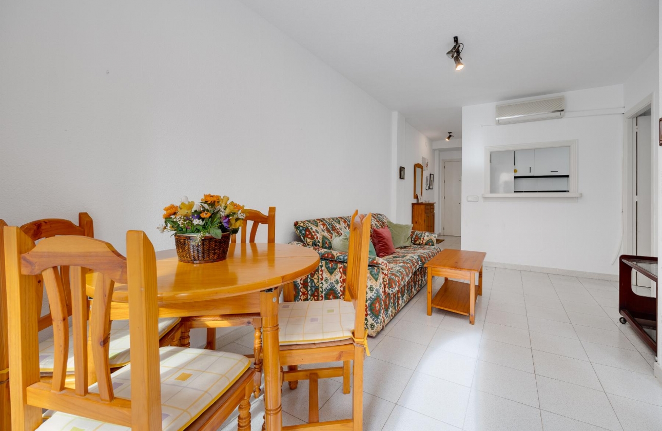 Rynek wtórny - Apartament - Torrevieja - Playa De Los Naufragos