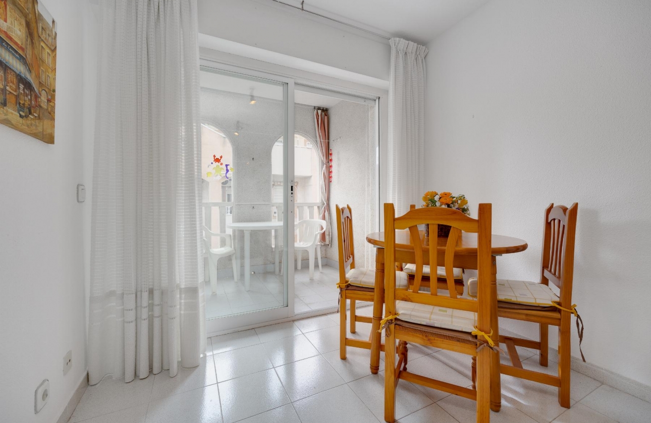 Rynek wtórny - Apartament - Torrevieja - Playa De Los Naufragos