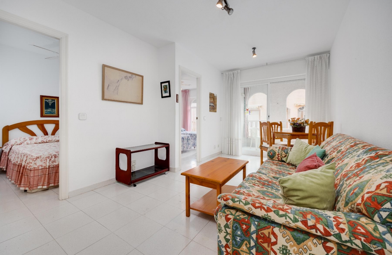 Rynek wtórny - Apartament - Torrevieja - Playa De Los Naufragos