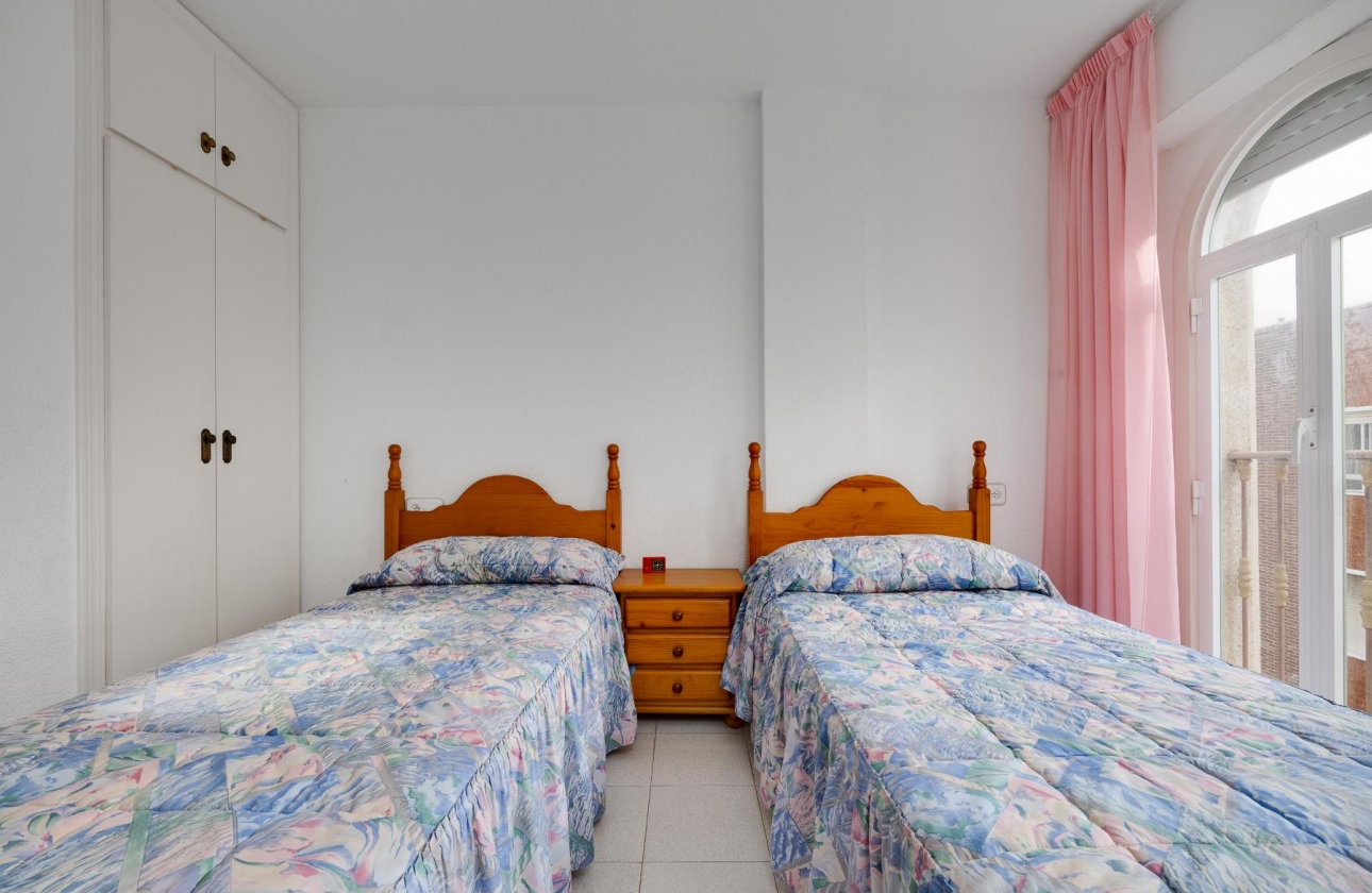 Rynek wtórny - Apartament - Torrevieja - Playa De Los Naufragos