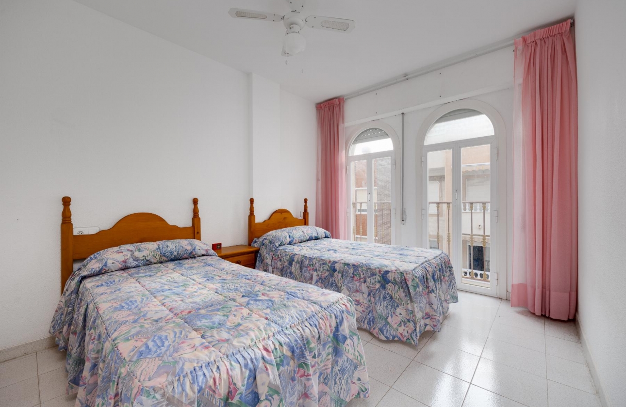 Rynek wtórny - Apartament - Torrevieja - Playa De Los Naufragos