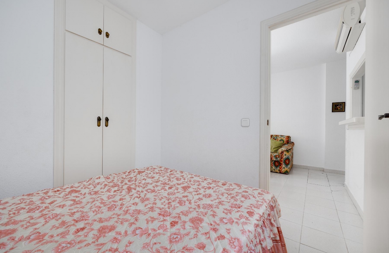 Rynek wtórny - Apartament - Torrevieja - Playa De Los Naufragos