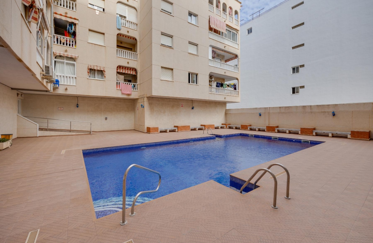 Rynek wtórny - Apartament - Torrevieja - Playa De Los Naufragos