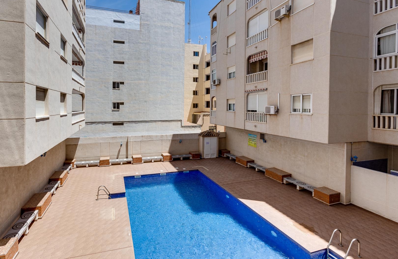 Rynek wtórny - Apartament - Torrevieja - Playa De Los Naufragos