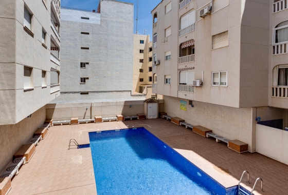 Rynek wtórny - Apartament - Torrevieja - Playa De Los Naufragos