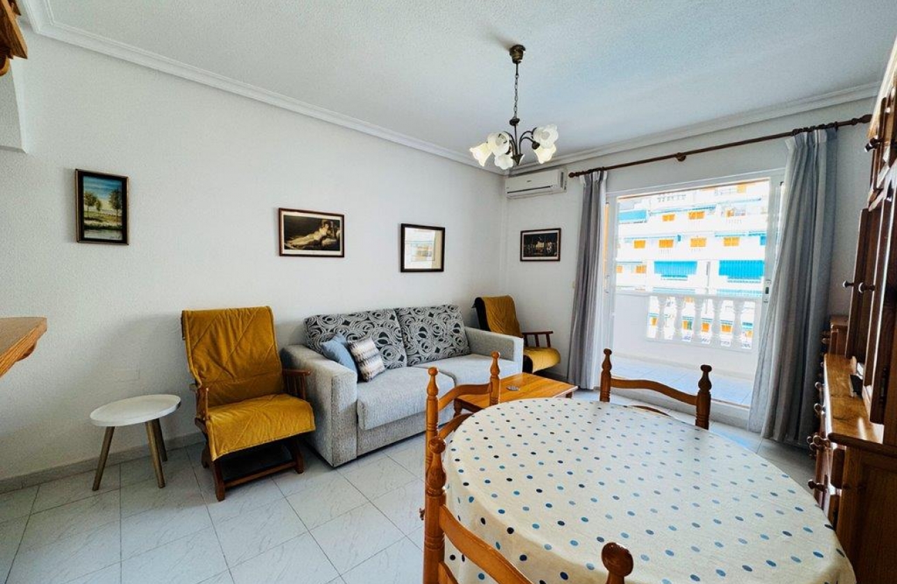 Resale - Apartment - Torrevieja - La Mata