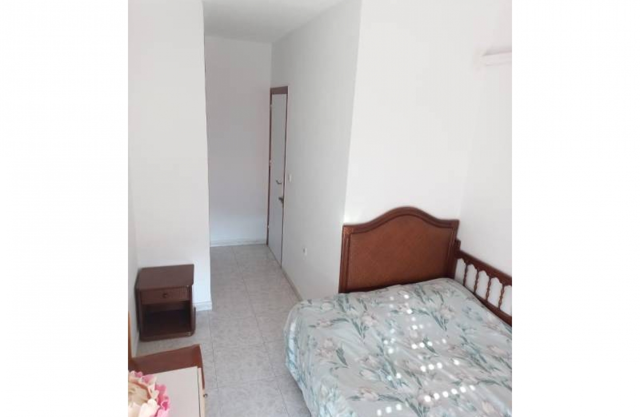 Resale - Apartment - Torrevieja - Estacion de autobuses