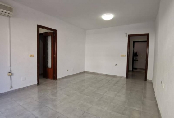 Resale - Apartment - Torrevieja - Estacion de autobuses