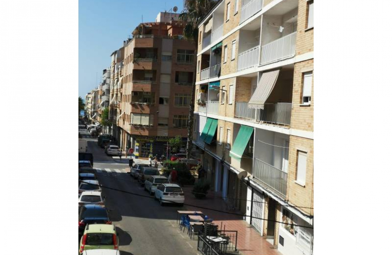 Resale - Apartment - Torrevieja - Estacion de autobuses