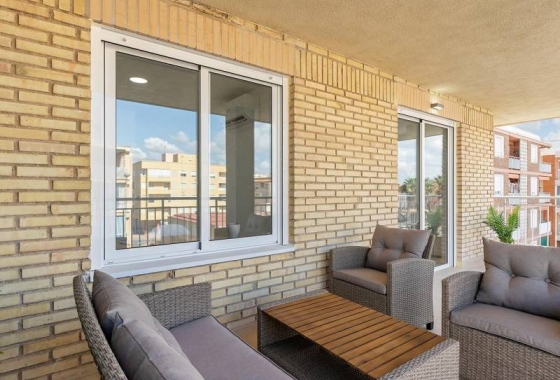 Rynek wtórny - Apartament - Torrevieja - Playa De Los Naufragos