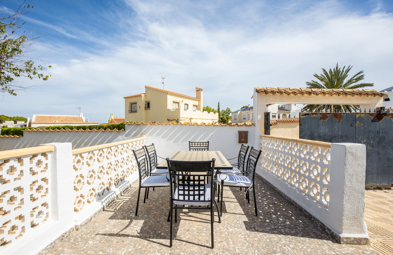 Reventa - Villa - Torrevieja - Los Balcones