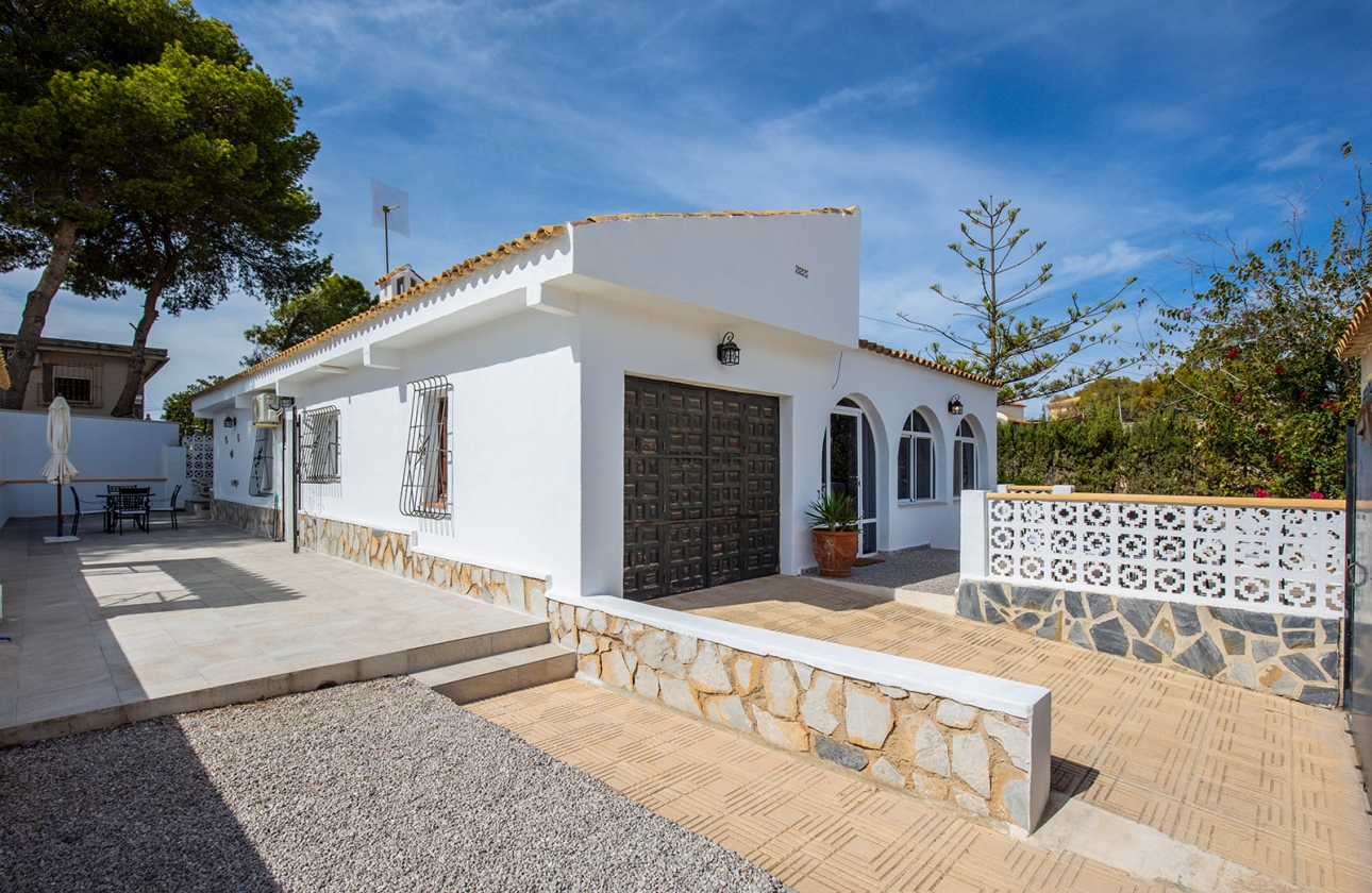 Resale - Villa - Torrevieja - Los Balcones