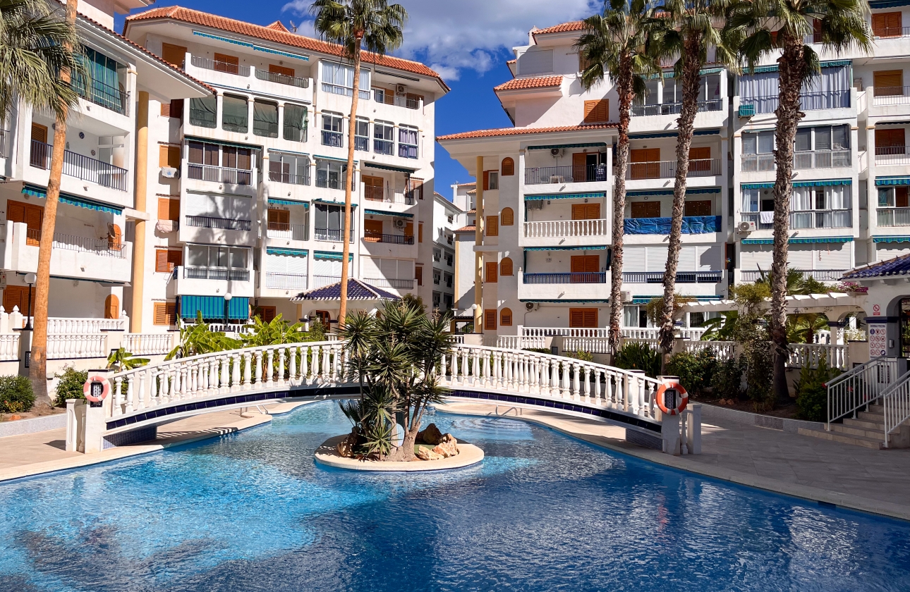 Resale - Apartment - Torrevieja - La Mata