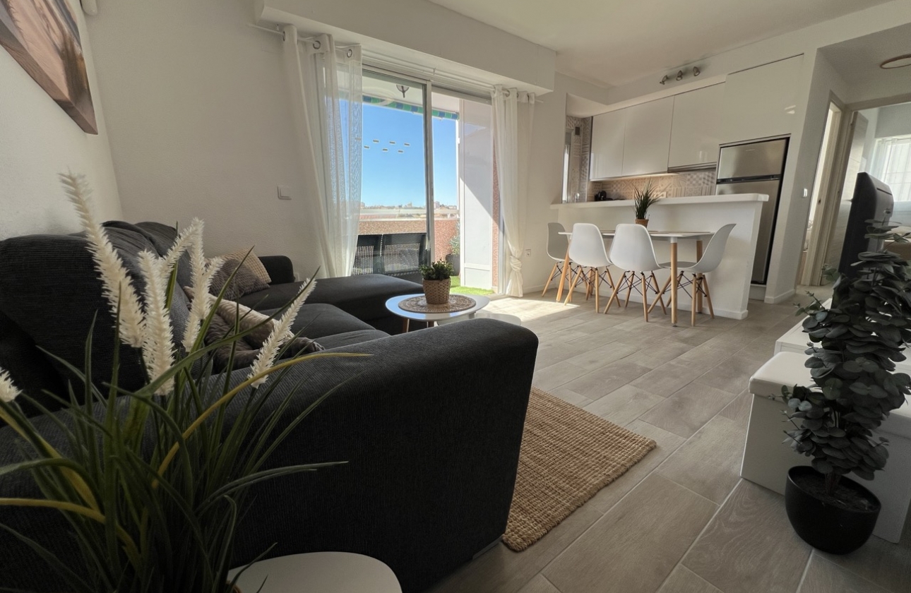 Resale - Apartment - Torrevieja - La Mata