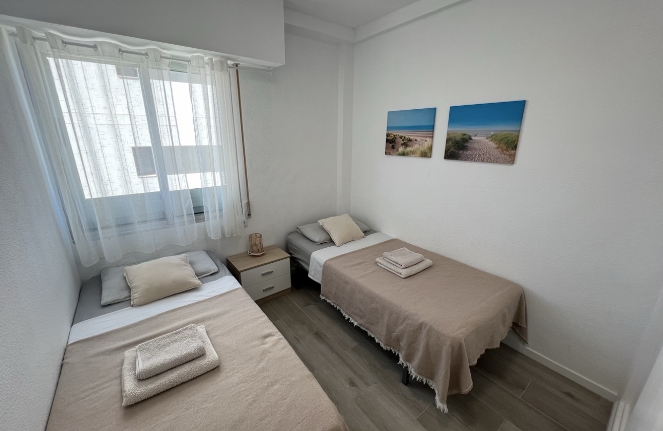 Resale - Apartment - Torrevieja - La Mata