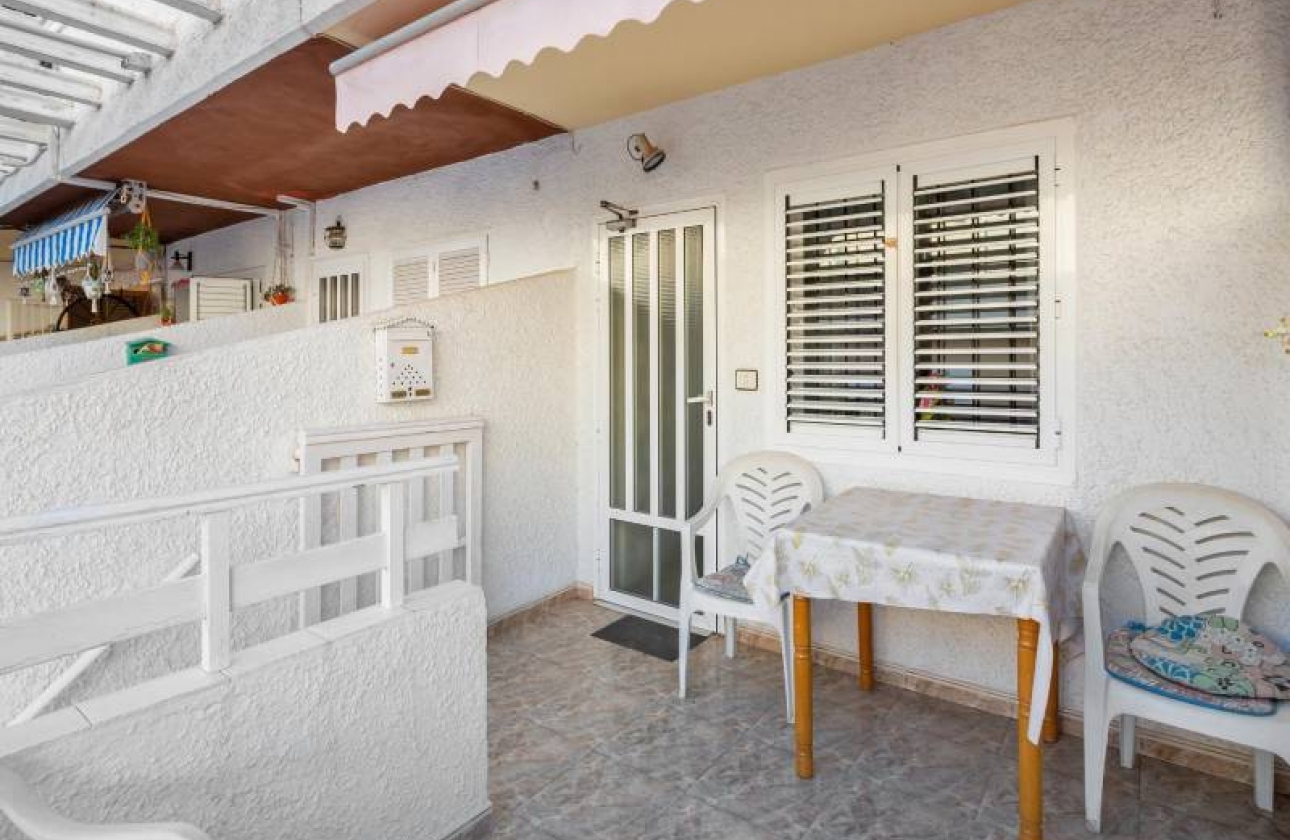 Resale - Townhouse - Torrevieja - Acequion