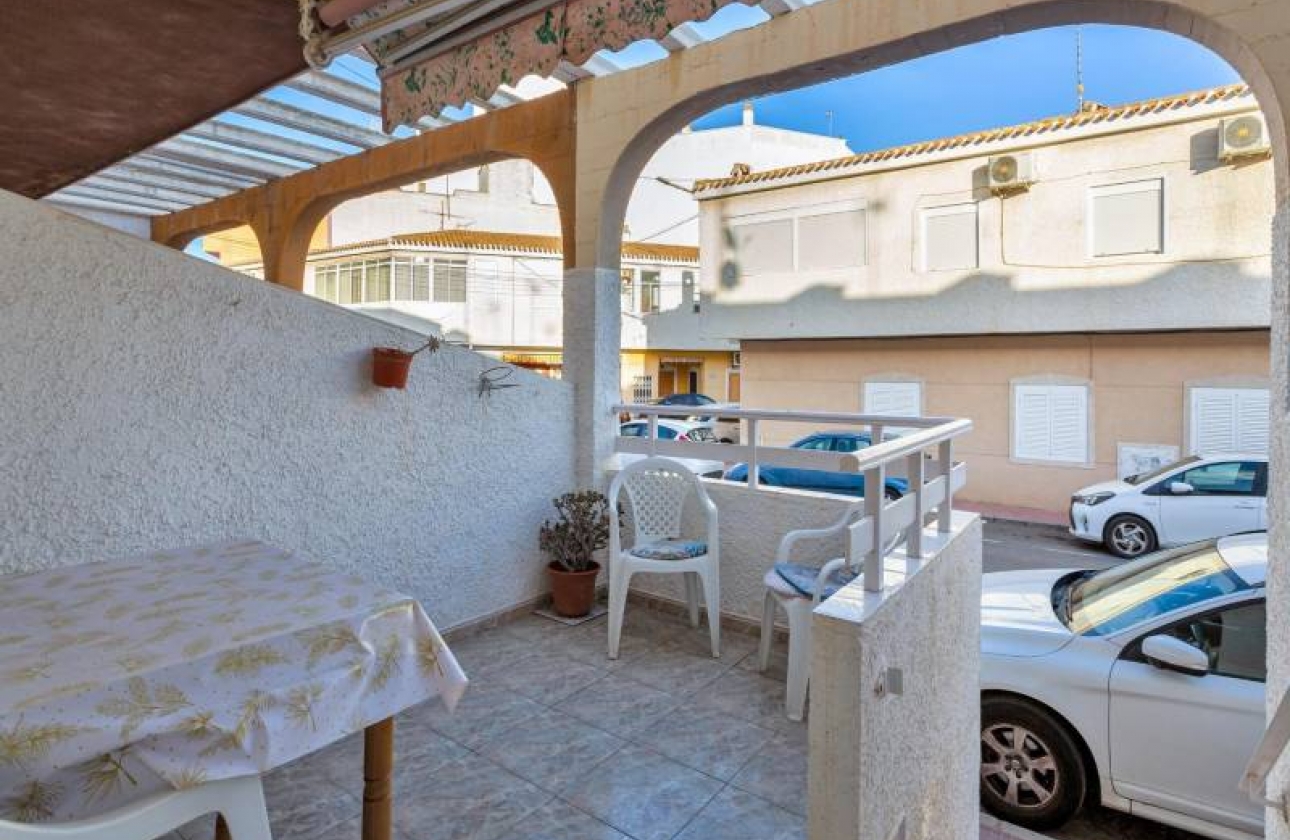 Resale - Townhouse - Torrevieja - Acequion