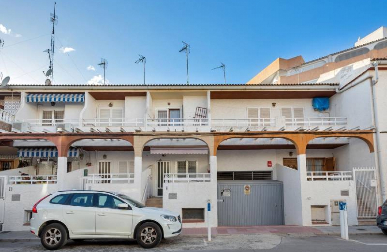 Resale - Townhouse - Torrevieja - Acequion