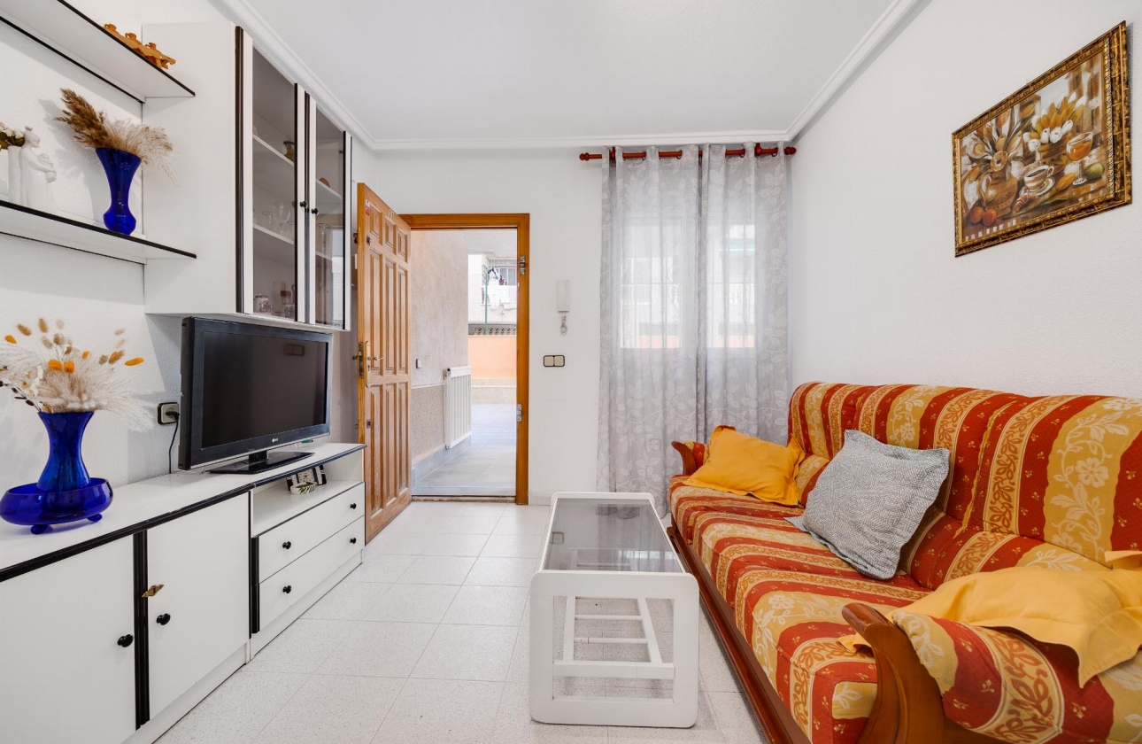 Resale - Apartment - Torrevieja - Playa De Los Naufragos