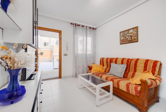 Resale - Apartment - Torrevieja - Playa De Los Naufragos