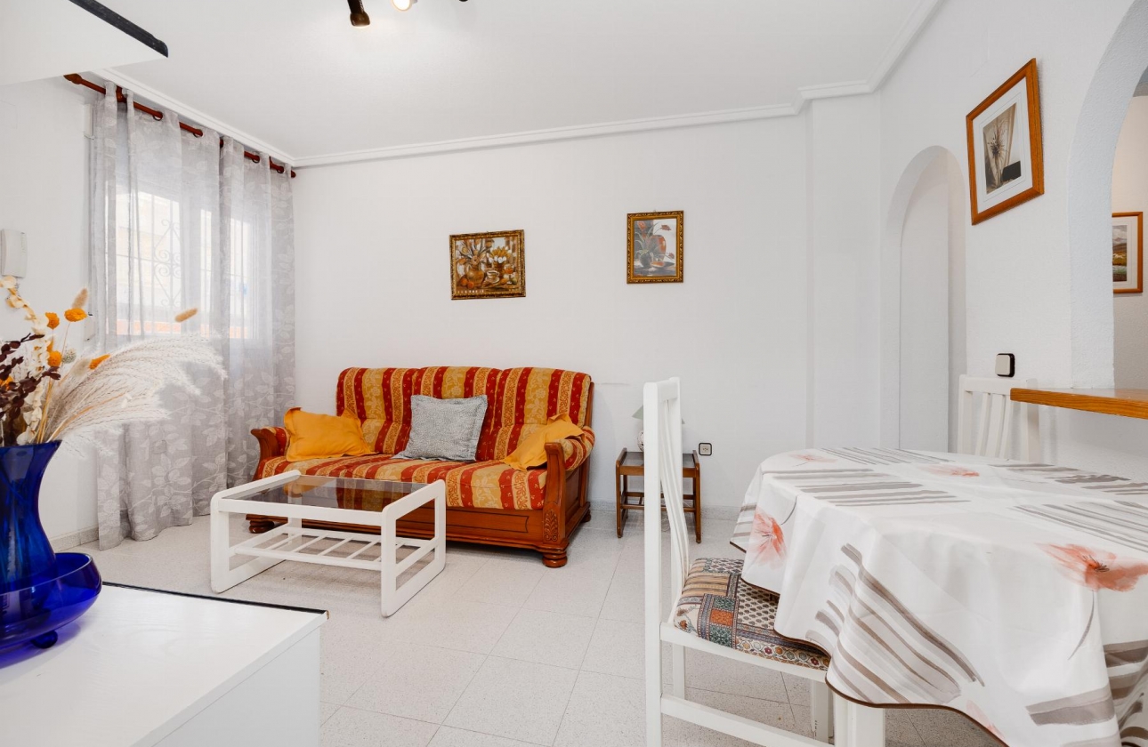 Resale - Apartment - Torrevieja - Playa De Los Naufragos