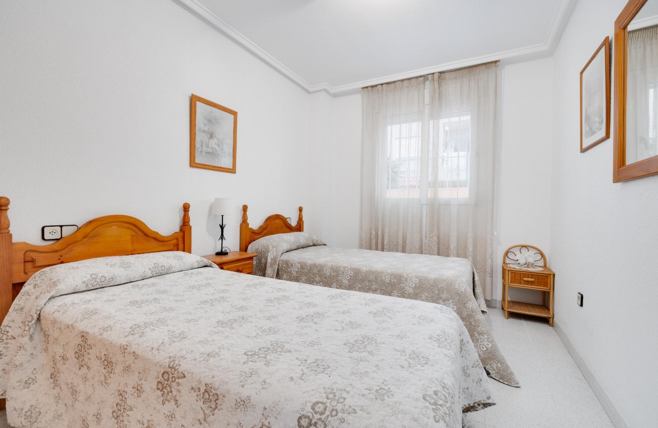 Rynek wtórny - Apartament - Torrevieja - Playa De Los Naufragos