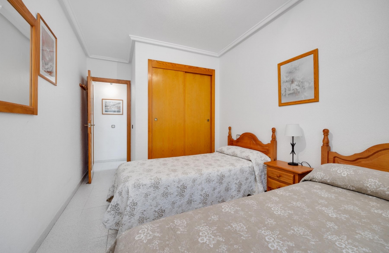 Rynek wtórny - Apartament - Torrevieja - Playa De Los Naufragos