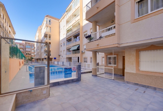 Rynek wtórny - Apartament - Torrevieja - Playa De Los Naufragos