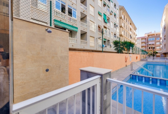 Rynek wtórny - Apartament - Torrevieja - Playa De Los Naufragos