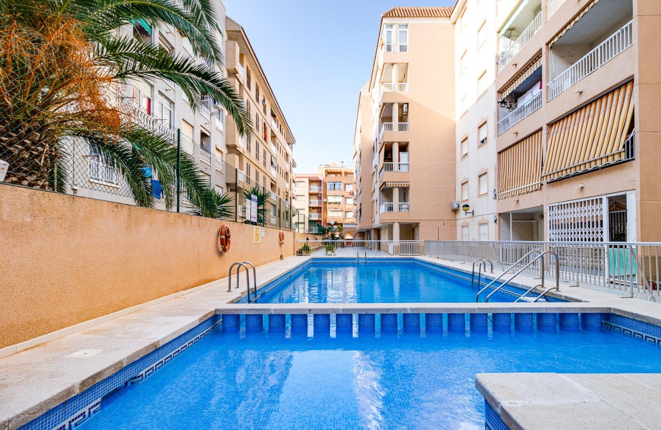 Rynek wtórny - Apartament - Torrevieja - Playa De Los Naufragos