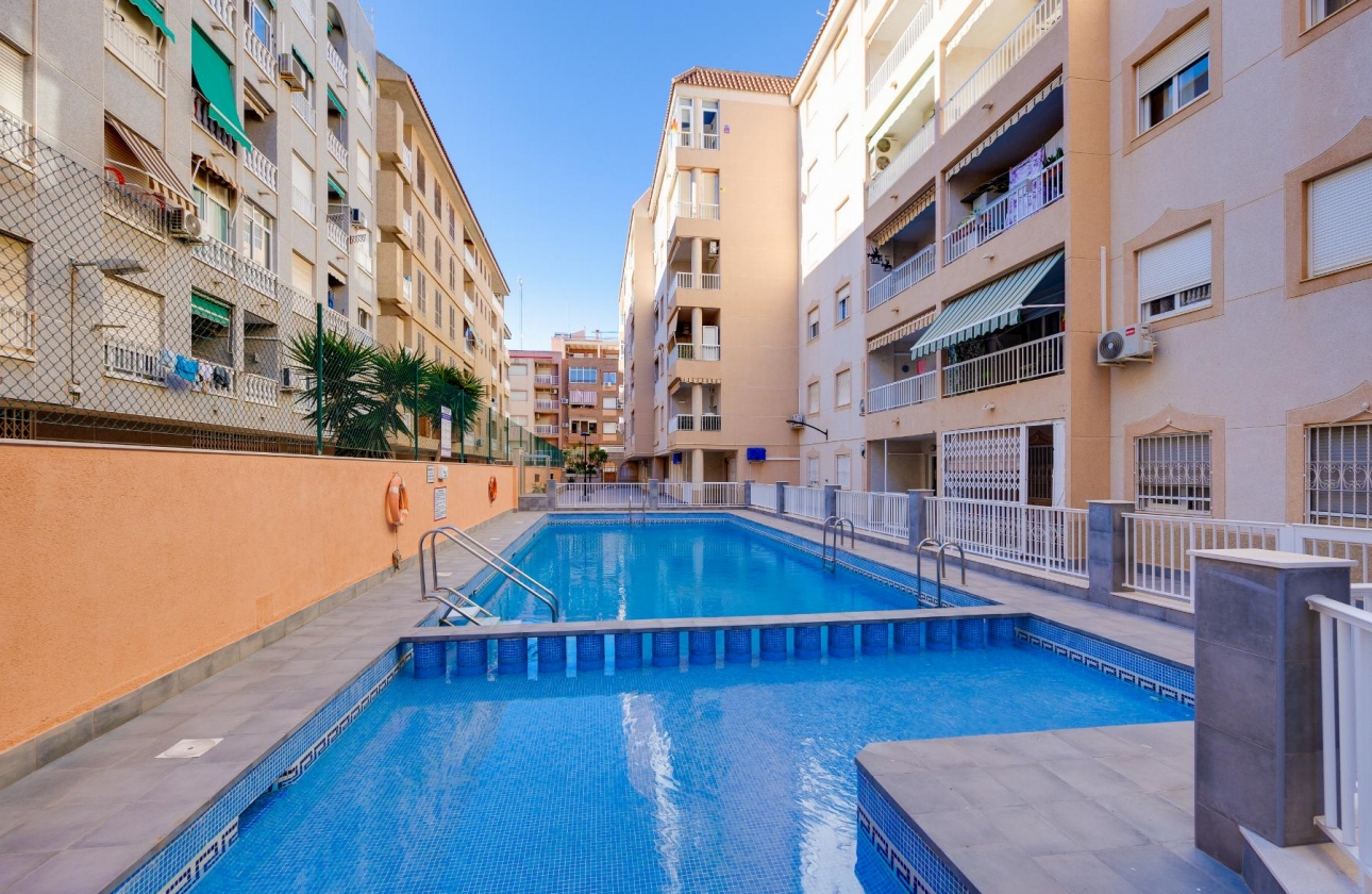 Resale - Apartment - Torrevieja - Playa De Los Naufragos