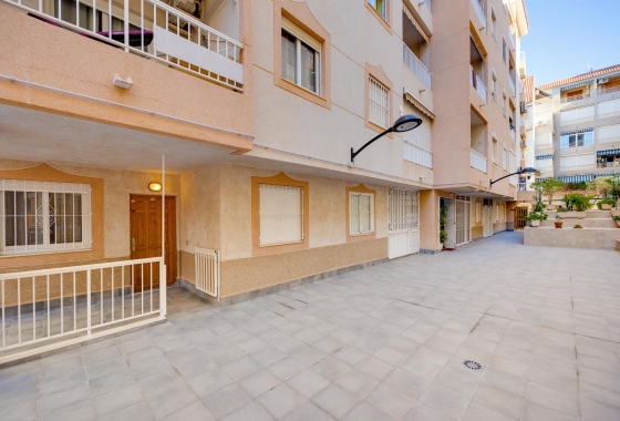 Rynek wtórny - Apartament - Torrevieja - Playa De Los Naufragos